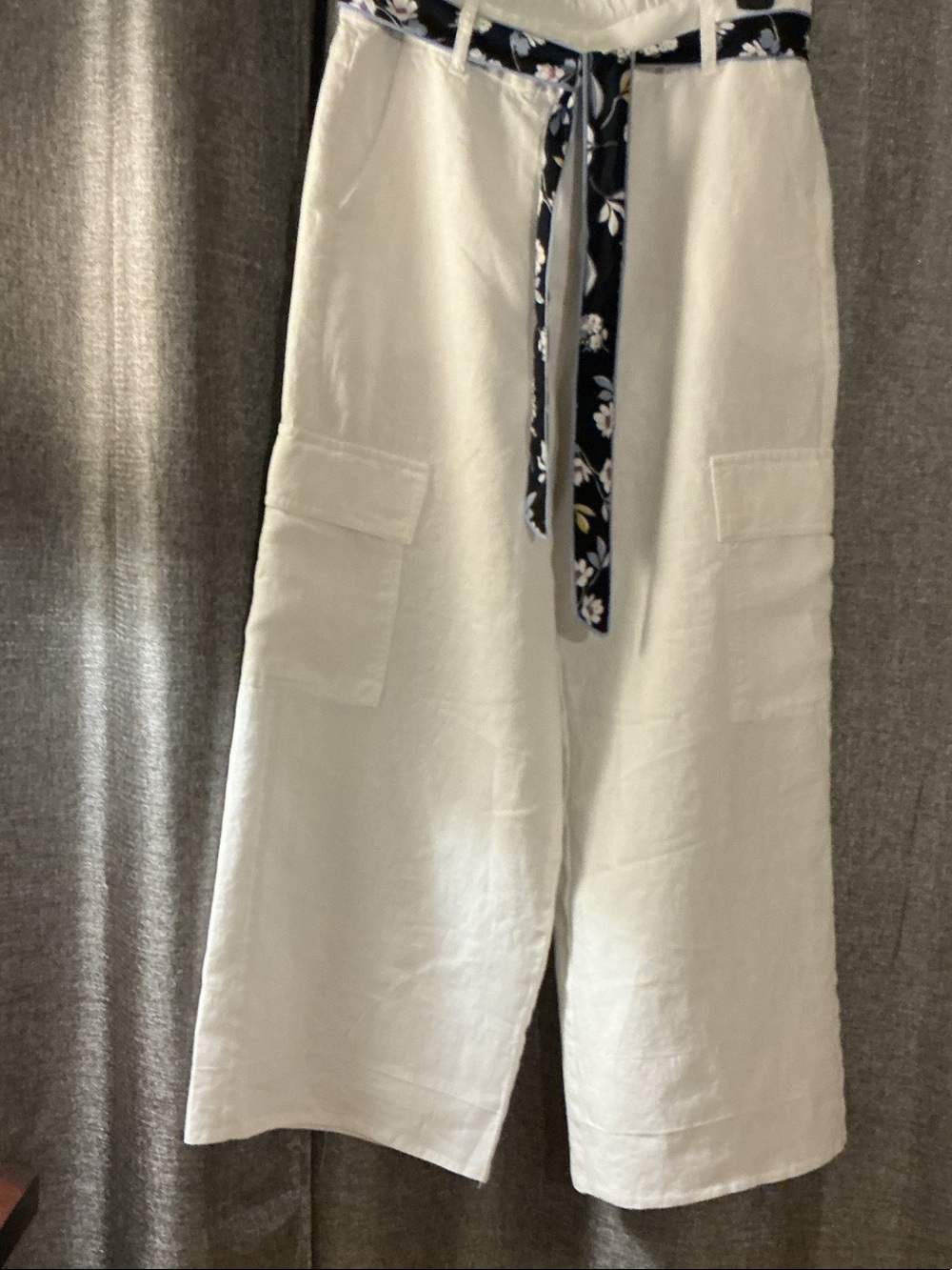 Chico's White Wide-Leg Cargo Pants with Navy Floral Tie